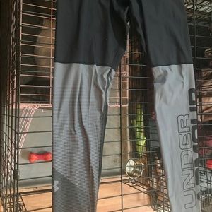 Men’s Under Armour Compression Leggings.